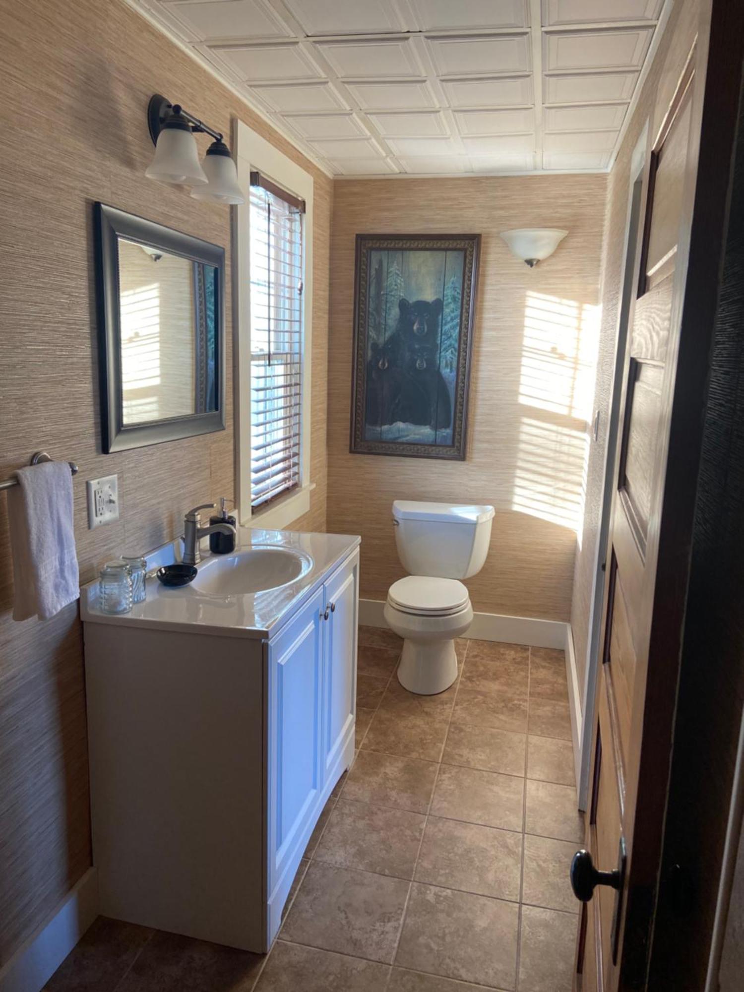Tavern - Country Suite Newport Экстерьер фото